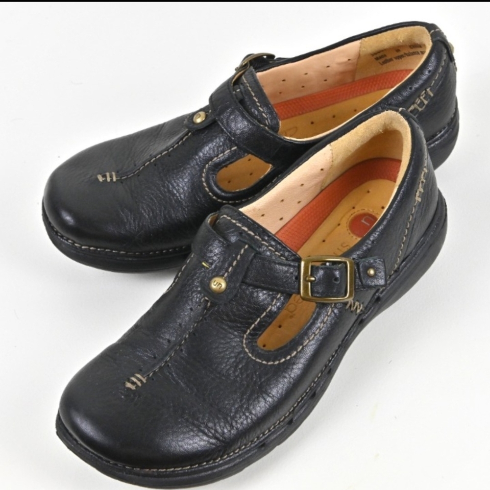 Women Black Leather Buckle Shoes